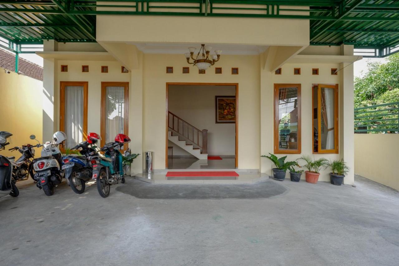 Reddoorz Near Stadion 45 Karanganyar Karanganyar  Exterior foto