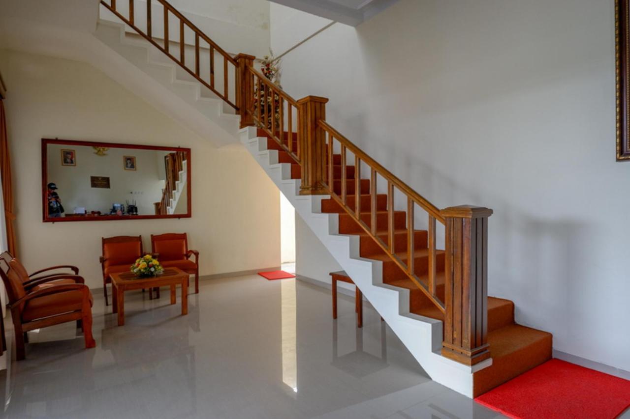 Reddoorz Near Stadion 45 Karanganyar Karanganyar  Exterior foto